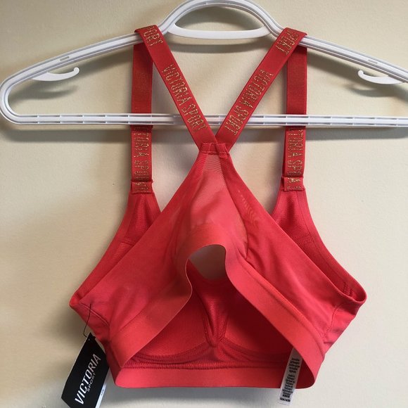NWT Victoria's Secret sport bra - Picture 4 of 4